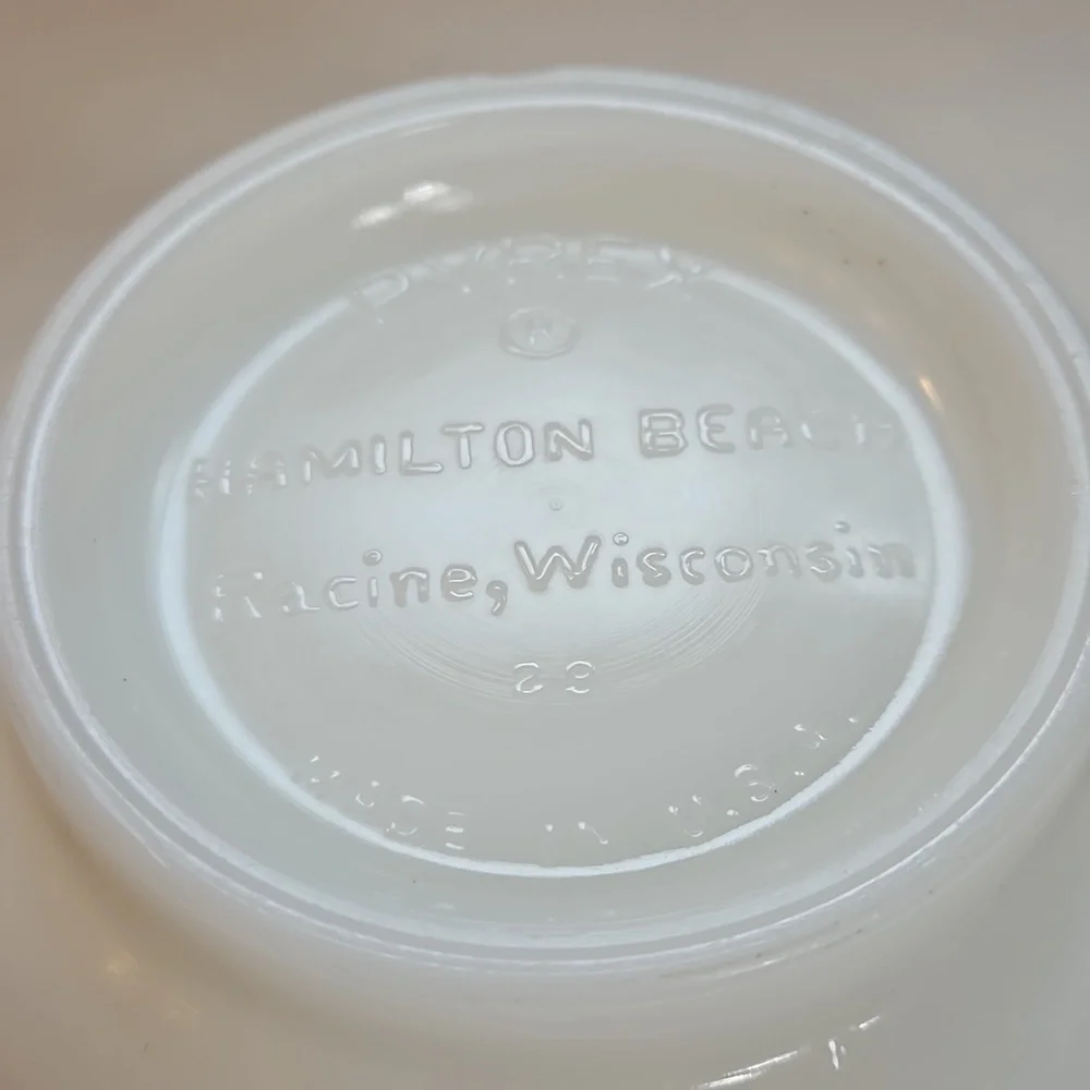 Vintage 40s PYREX Hamilton Beach White Milk Glass Mixing Bowl W/ Pour Spout USA